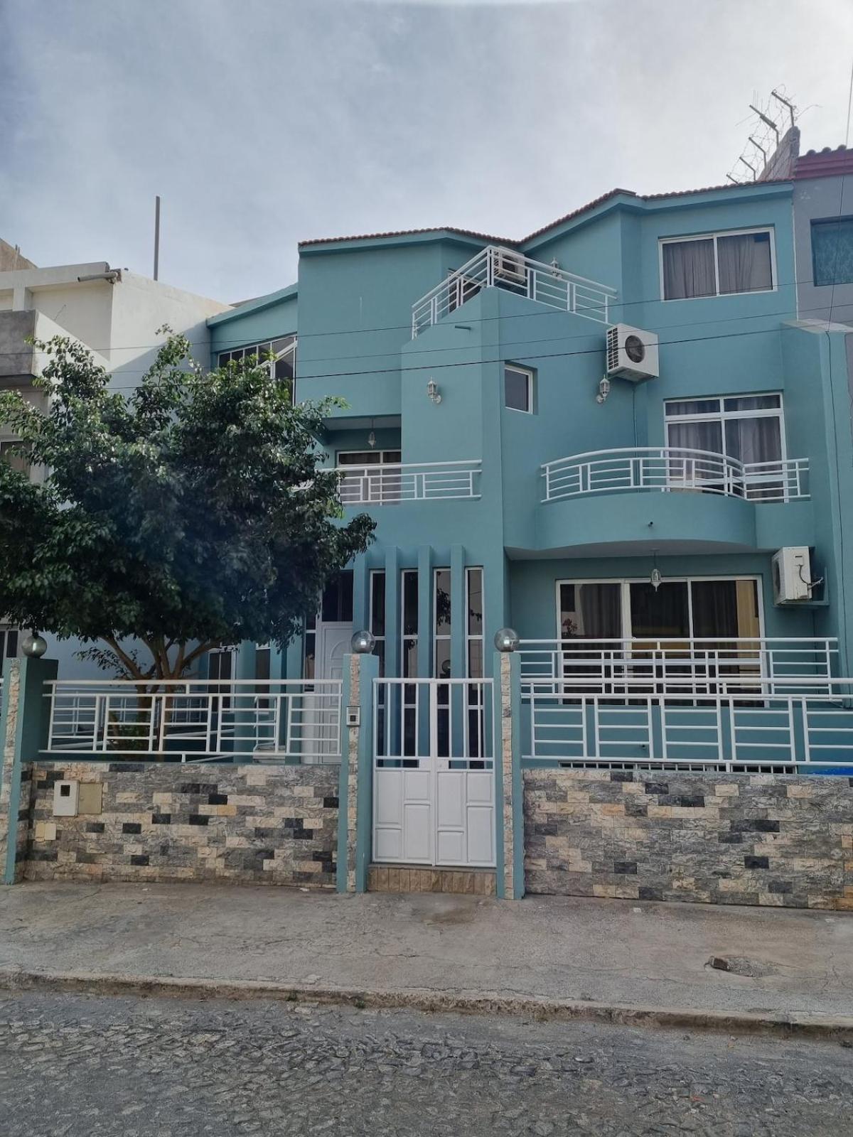 Praia Guest House Ngoại thất bức ảnh