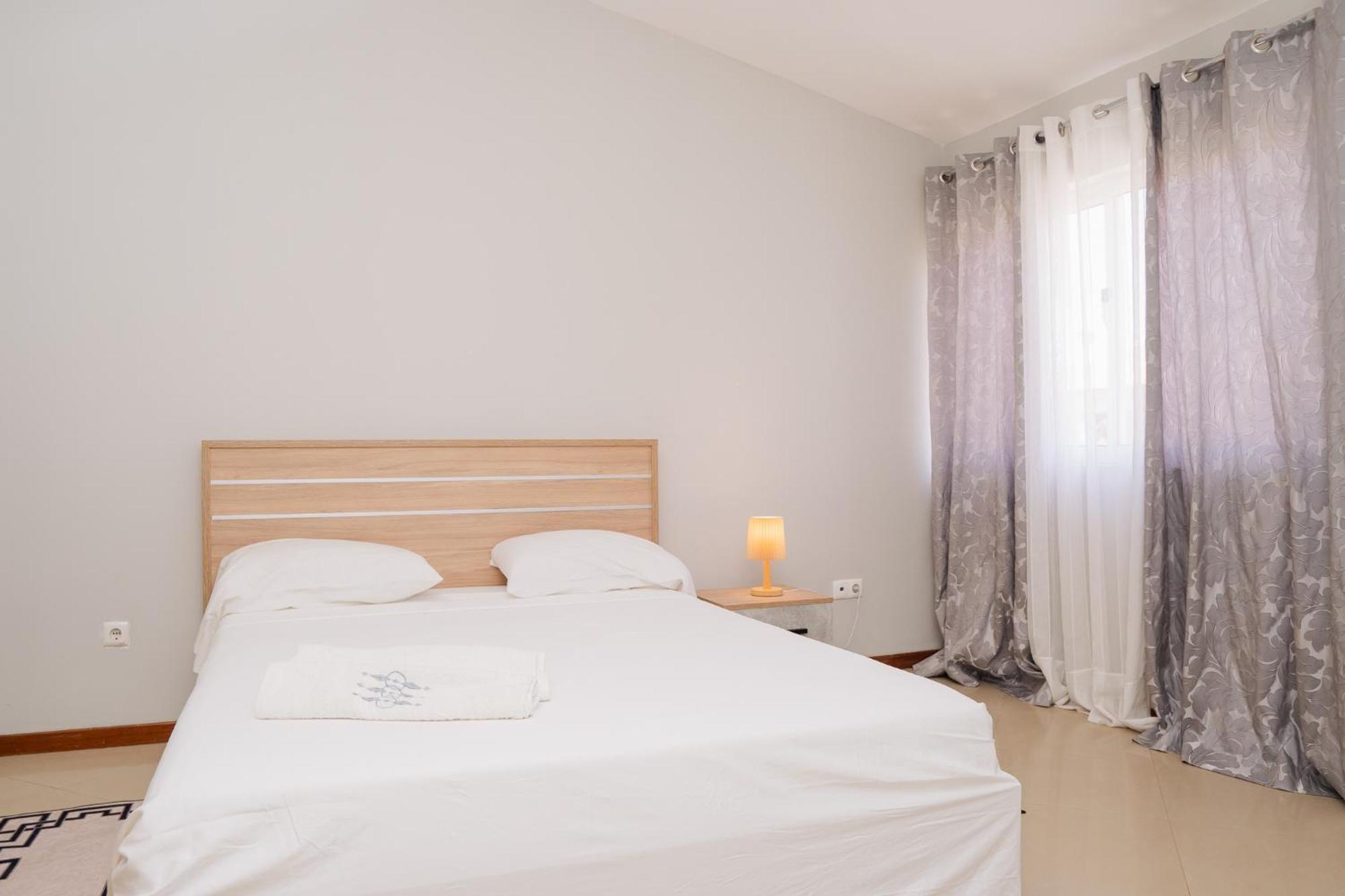 Praia Guest House Ngoại thất bức ảnh