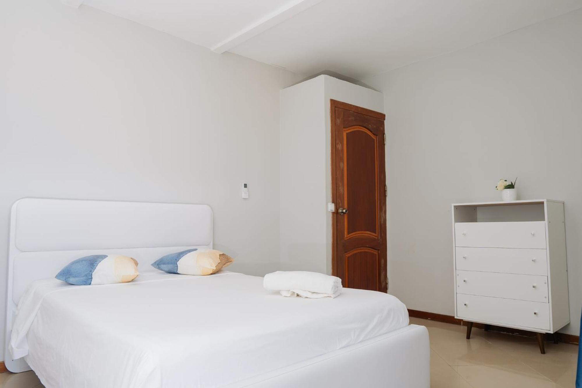 Praia Guest House Ngoại thất bức ảnh