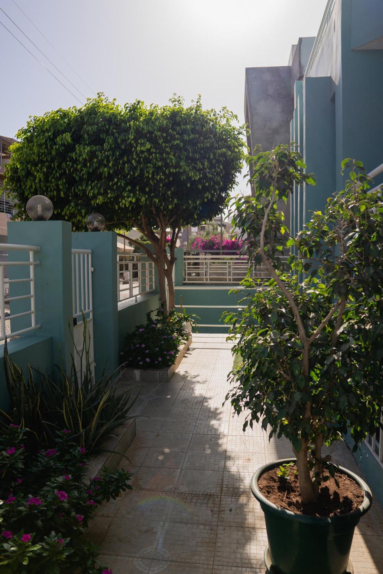 Praia Guest House Ngoại thất bức ảnh