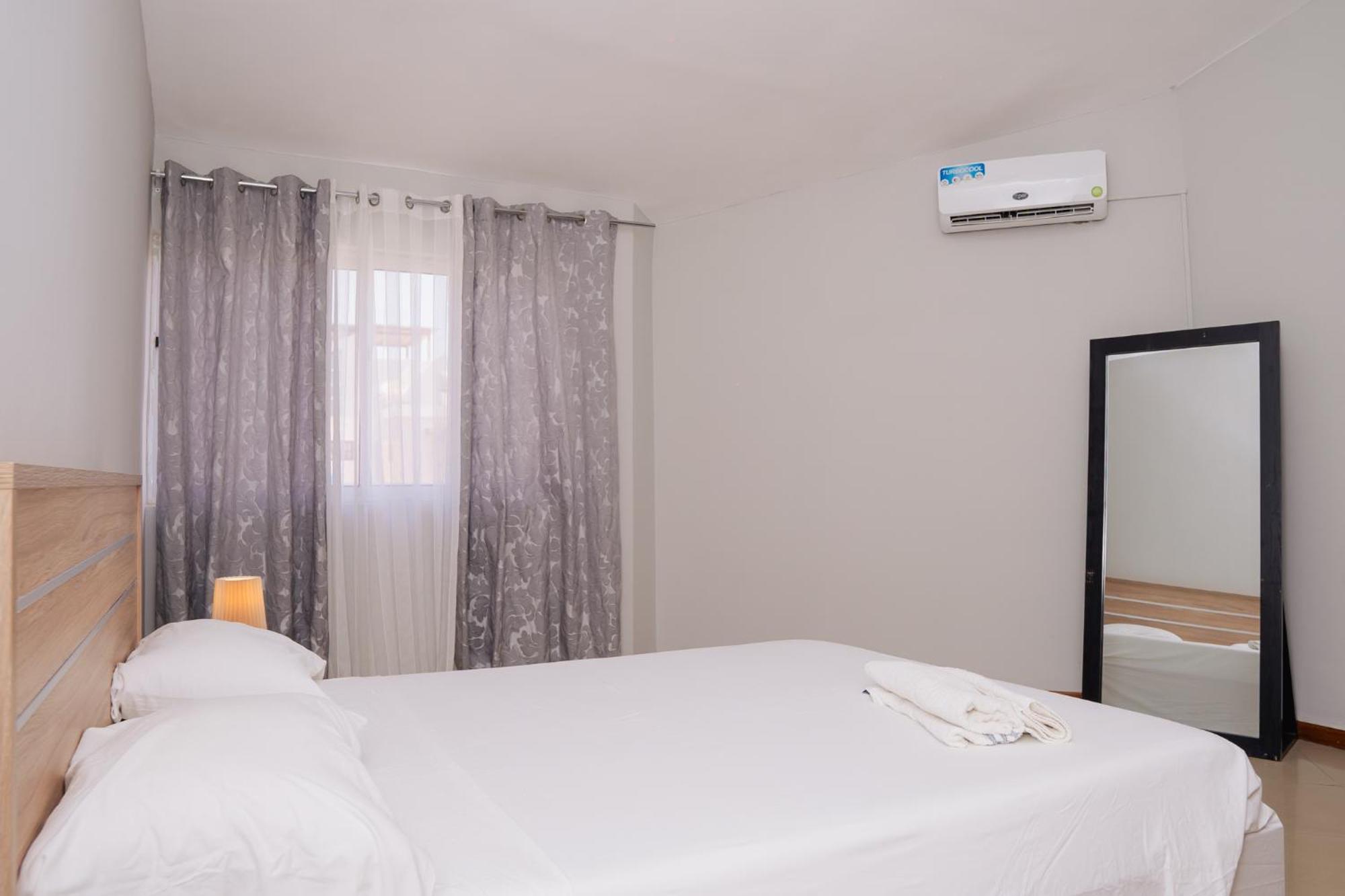 Praia Guest House Ngoại thất bức ảnh